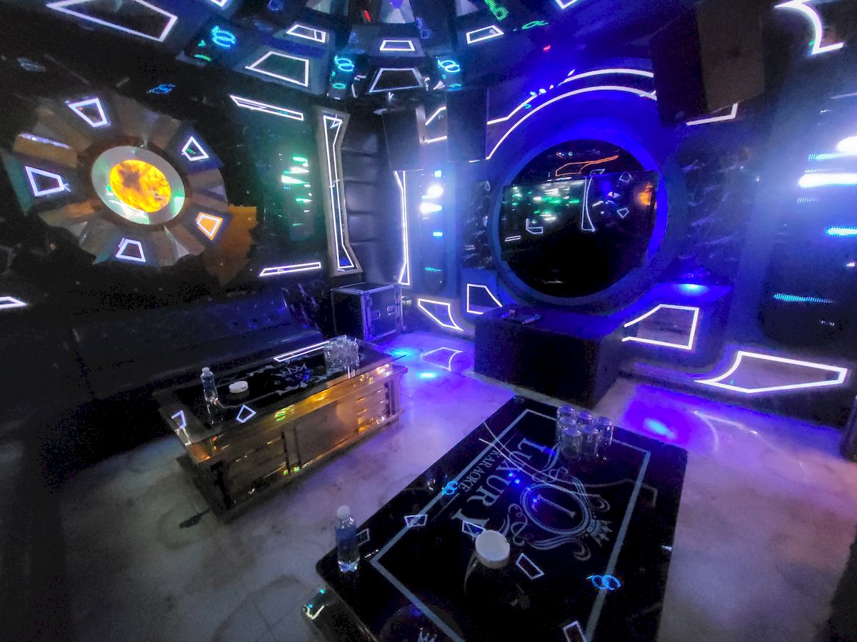 크라운 가라오케 1