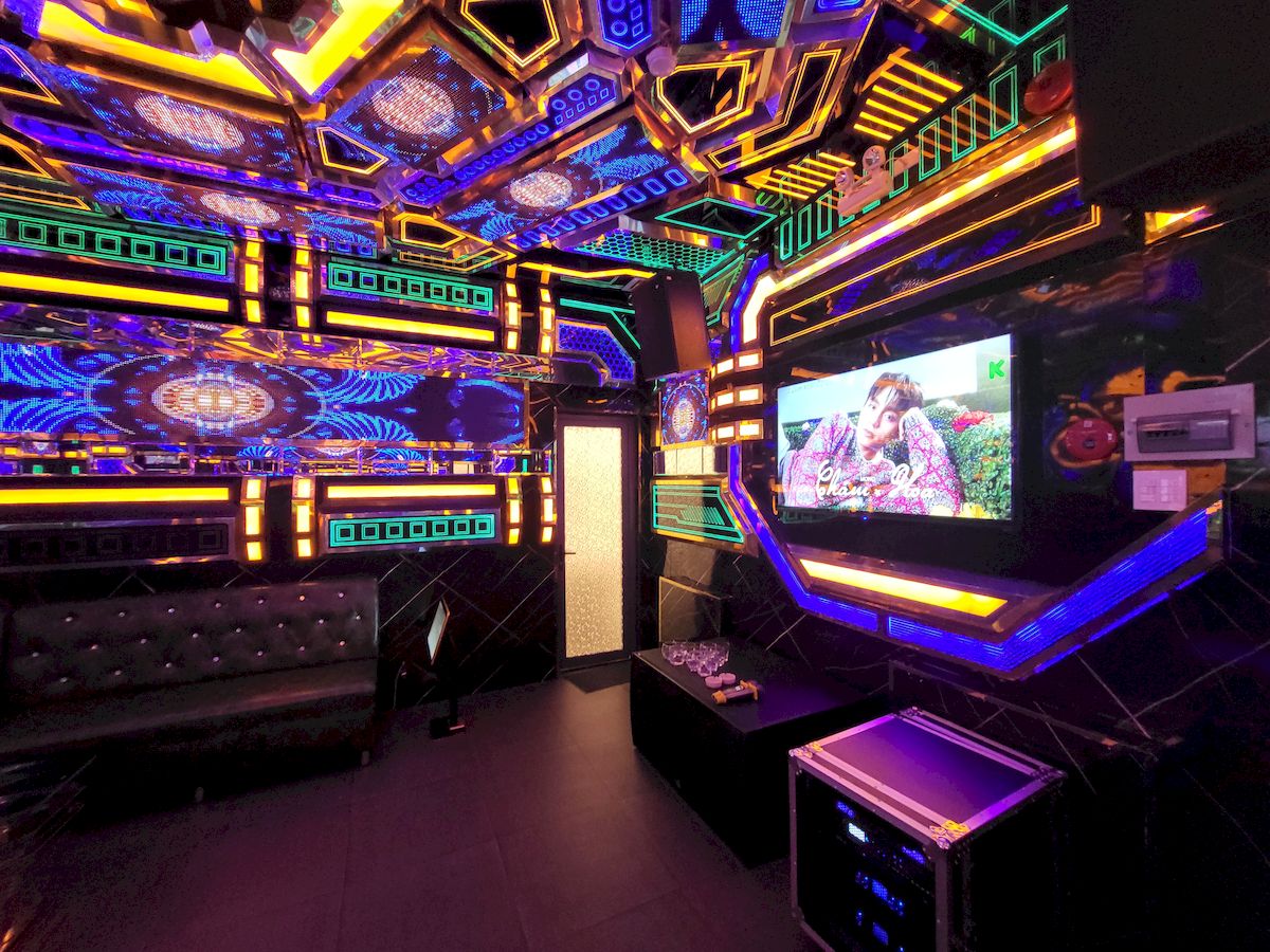 도쿄 가라오케 내부 1