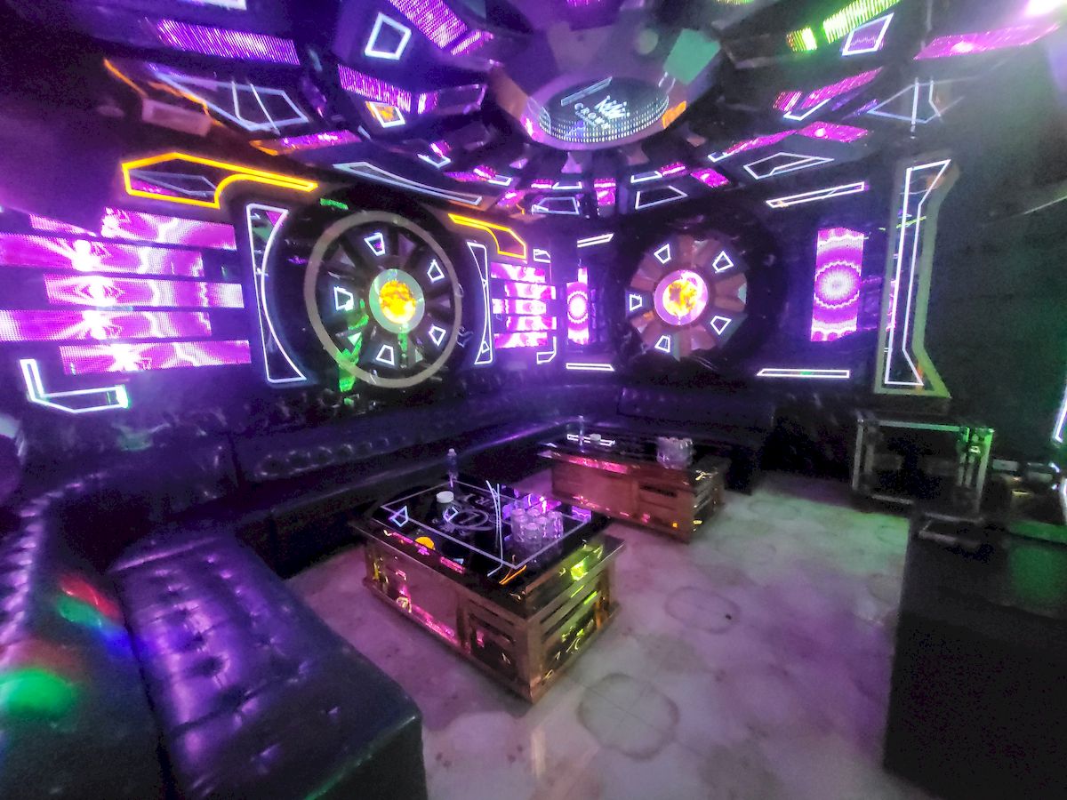 크라운가라오케내부-1 사진