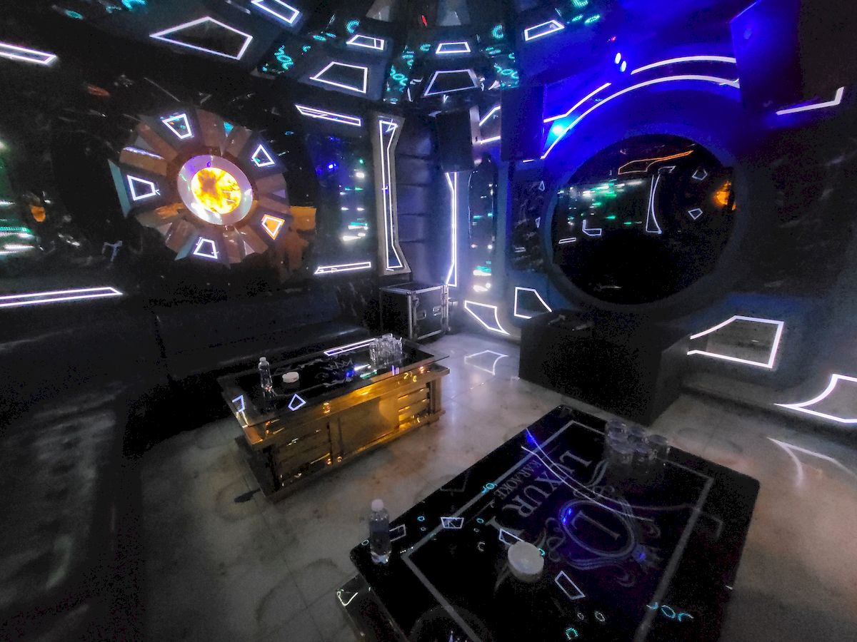 크라운 가라오케 내부 2