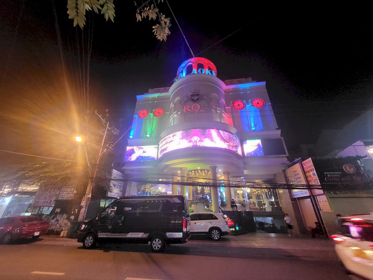 크라운가라오케정면 사진