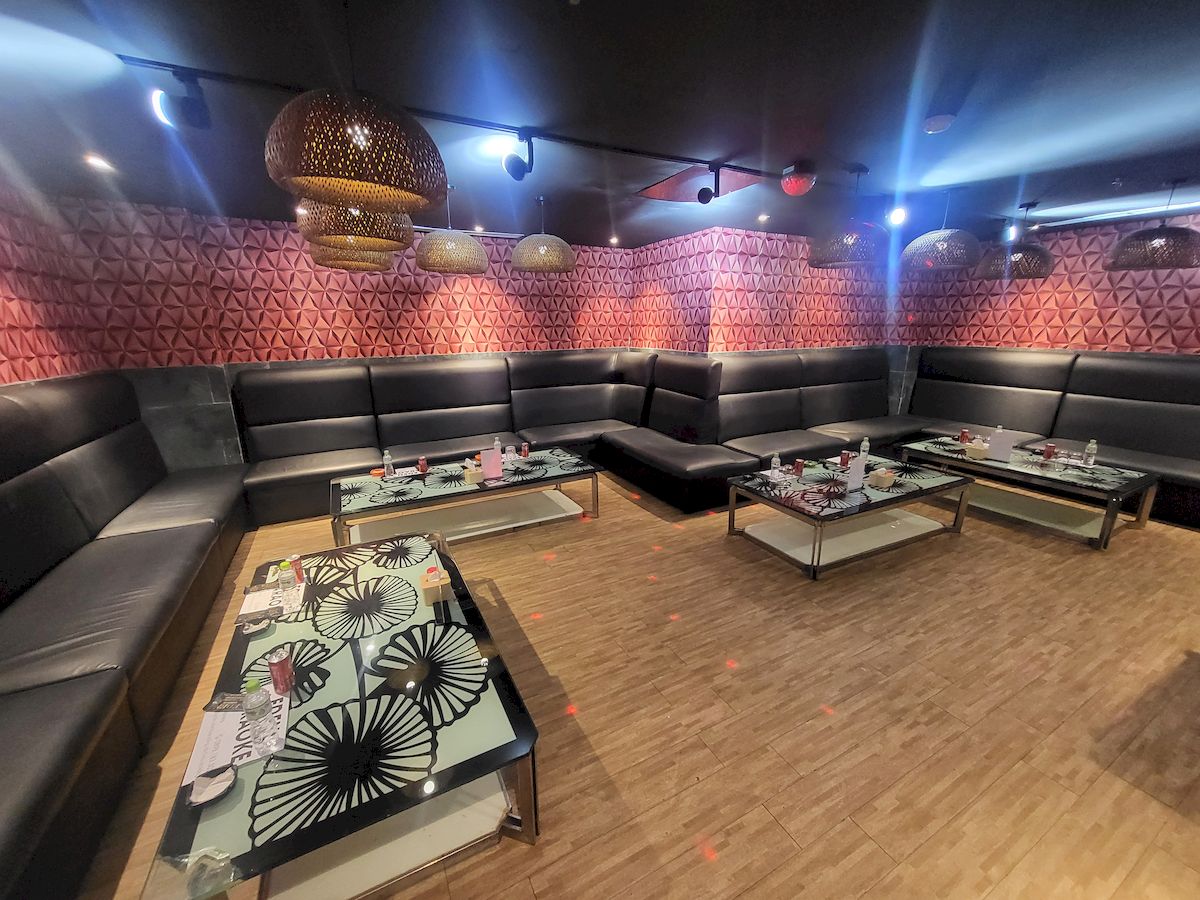 에덴 가라오케 내부 2